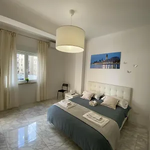 https://ennio-rooms.barihotels.org